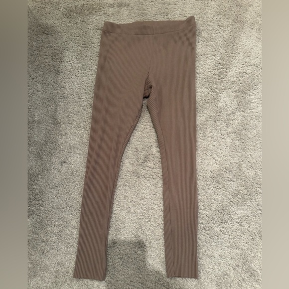 Free with purchase over $30 / H&M women’s ribbed leggings - size L - Picture 1 of 4